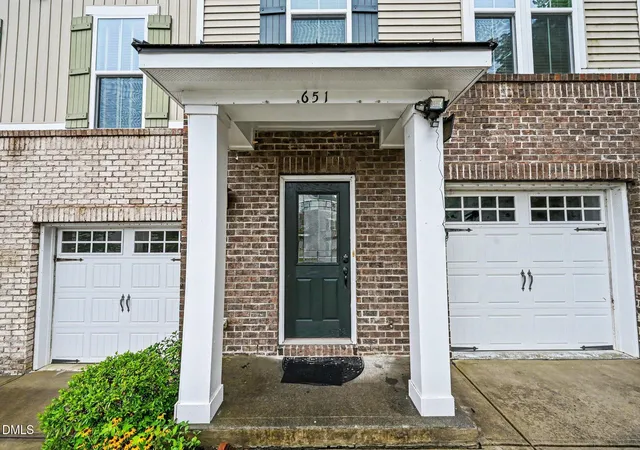 Photo 4 of Townhouse for sale at 651 Berry Chase Way, Cary, NC 27519 | MLS# 10182528 | Listing updated on 2026-08-30