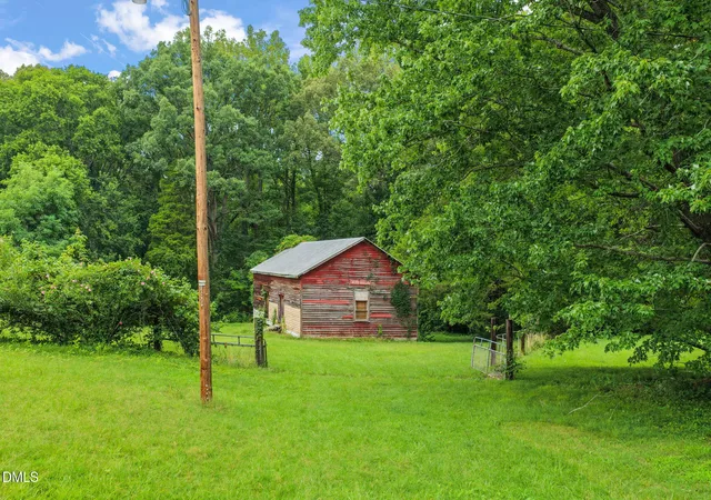 Photo 4 of Single family home for sale at 2317 US 58, Buffalo Junction, VA 24529 | MLS# 10182510 | Listing updated on 2026-09-01