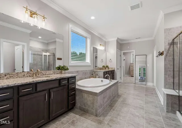 Photo 4 of Single family home for sale at 1152 Covered Brg Trl, Chapel Hill, NC 27517 | MLS# 10182520 | Listing updated on 2026-08-01