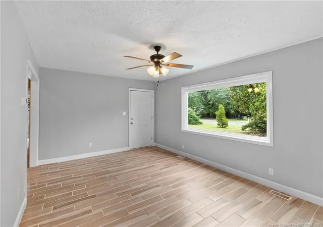 Photo 4 of Single family home for sale at 1413 Stansfield Dr, Fayetteville, NC 28303 | MLS# 766571 | Listing updated on 2026-09-18