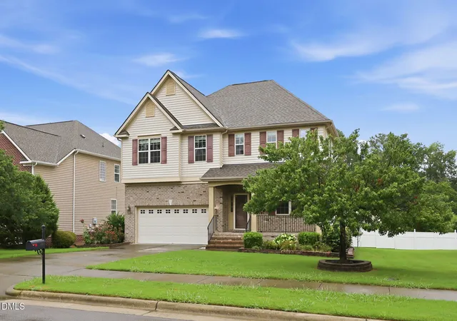 Photo 2 of Single family home for sale at 405 Liberty Rose Dr, Morrisville, NC 27560 | MLS# 10182564 | Listing updated on 2026-09-18