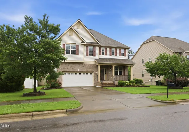 Photo 3 of Single family home for sale at 405 Liberty Rose Dr, Morrisville, NC 27560 | MLS# 10182564 | Listing updated on 2026-09-18