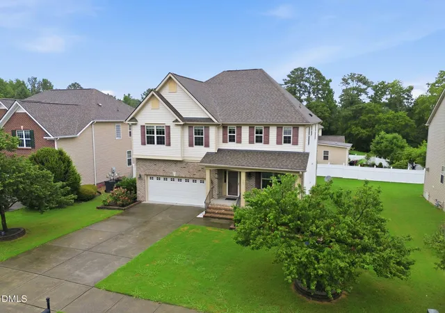 Photo 4 of Single family home for sale at 405 Liberty Rose Dr, Morrisville, NC 27560 | MLS# 10182564 | Listing updated on 2026-09-18
