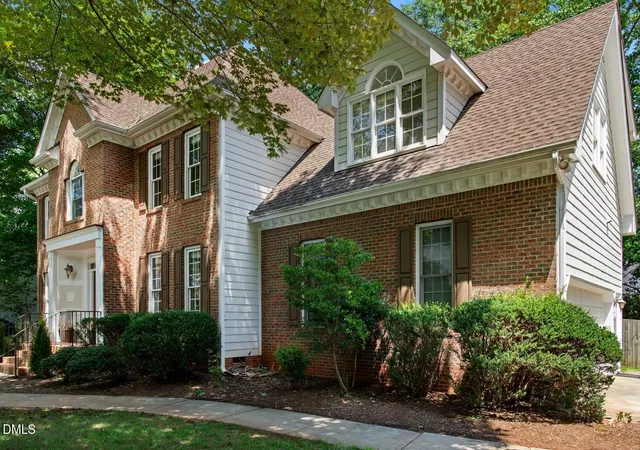 Photo 4 of Sale Pending at 9400 Stone Mountain Rd, Raleigh, NC 27613 | MLS# 10184387 | Listing updated on 2026-09-29