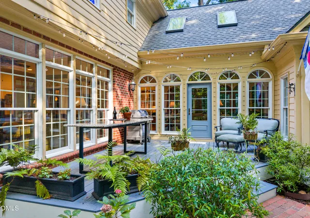 Photo 4 of Sale Pending at 320 Lochside Dr, Cary, NC 27518 | MLS# 10183189 | Listing updated on 2026-09-17