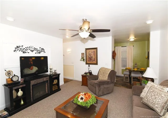 Photo 4 of Sale Pending at 386 Oakwood Hts Dr, Lumberton, NC 28358 | MLS# 766648 | Listing updated on 2026-09-09