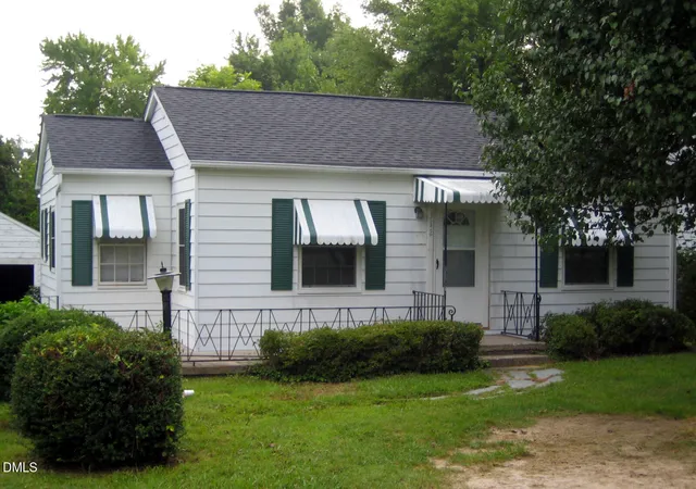 Photo 1 of Single family home for sale at 312 Chapel Hl Rd, Burlington, NC 27215 | MLS# 10184381 | Listing updated on 2026-09-16