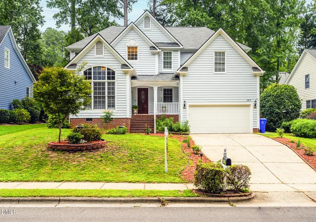 1st image of 107 Lonebrook Dr, Chapel Hill, NC 27516 | MLS# 10182583