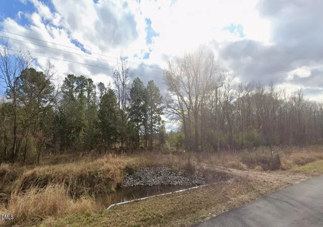 1st image of 300 Caledonia Dr, Halifax, NC 27839 | MLS# 10182621