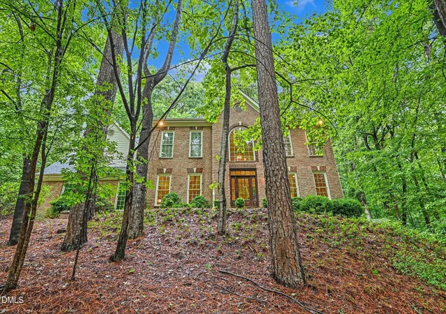 Photo 1 of Single family home for sale at 101 Collinson Dr, Chapel Hill, NC 27514 | MLS# 10182742 | Listing updated on 2026-08-27