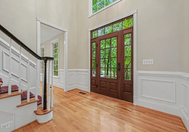 Photo 4 of Single family home for sale at 101 Collinson Dr, Chapel Hill, NC 27514 | MLS# 10182742 | Listing updated on 2026-08-27