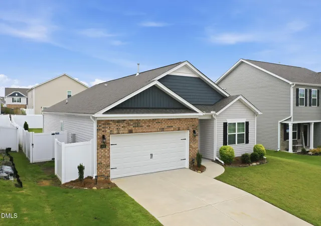 2nd image of 1419 Carisbrooke Dr, Mebane, NC 27302 | MLS# 10184338