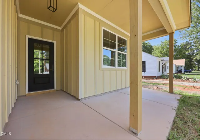 2nd image of 518 N Charles St #A, Mebane, NC 27302 | MLS# 10185179