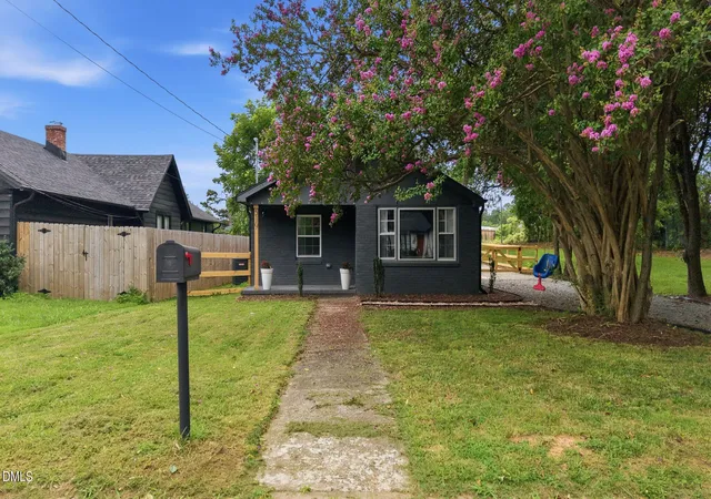 Photo 3 of Single family home for sale at 519 E End Ave, Durham, NC 27703 | MLS# 10182623 | Listing updated on 2026-08-24