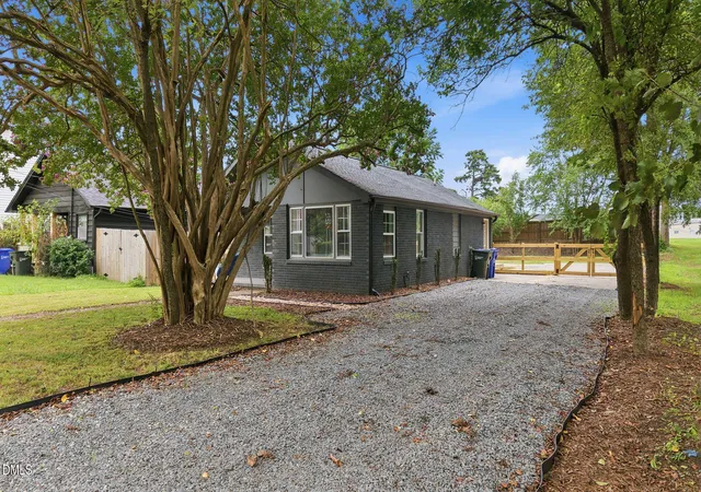 Photo 3 of Single family home for sale at 519 E End Ave, Durham, NC 27703 | MLS# 10182623 | Listing updated on 2026-08-24