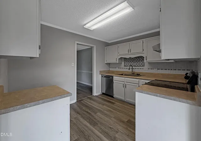Photo 4 of Single family home for sale at 6124 Lake Trl Dr, Fayetteville, NC 28304 | MLS# 10182658 | Listing updated on 2026-09-10