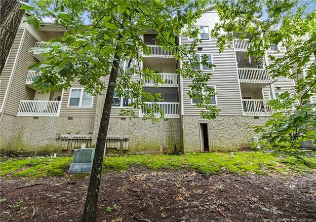2nd image of 1014 Wood Creek Dr, Fayetteville, NC 28314