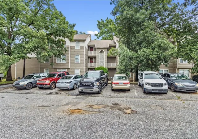 5th image of 1014 Wood Creek Dr, Fayetteville, NC 28314