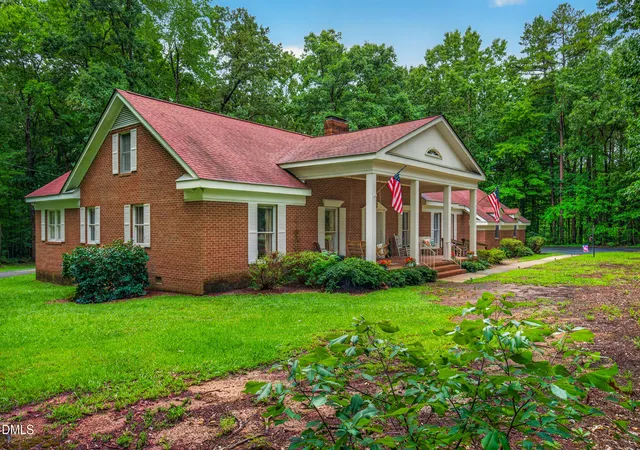 Photo 3 of Single family home for sale at 1595 N Moore Rd, Robbins, NC 27325 | MLS# 10182683 | Listing updated on 2026-09-14
