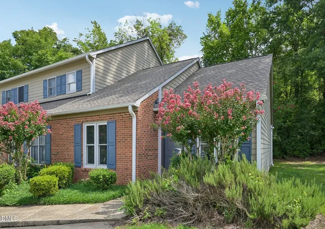 2nd image of 2 Justin Ct, Durham, NC 27705 | MLS# 10184683