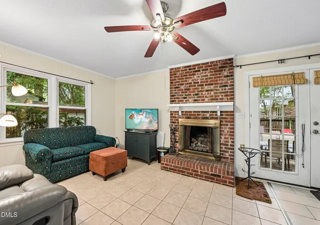 Photo 3 of Single family home for sale at 1421 Elberon Pl, Raleigh, NC 27609 | MLS# 10186114 | Listing updated on 2026-09-13