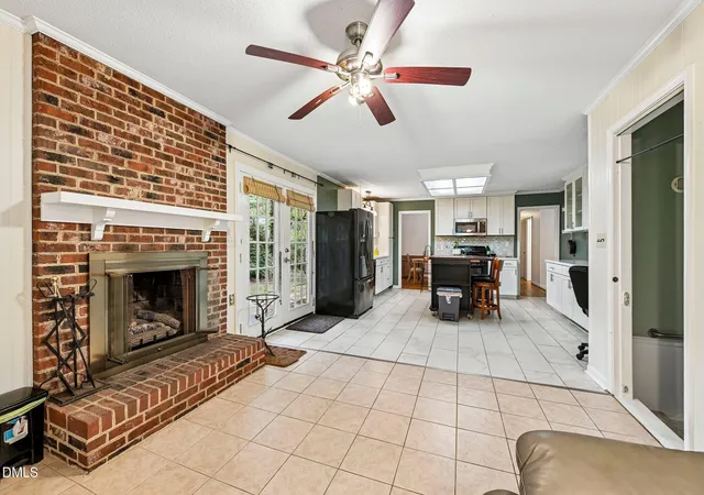 Photo 3 of Single family home for sale at 1421 Elberon Pl, Raleigh, NC 27609 | MLS# 10186114 | Listing updated on 2026-09-13