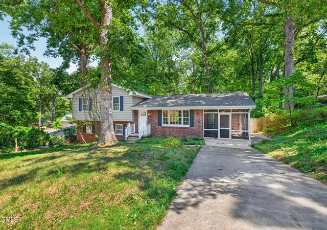 Photo 3 of Single family home for sale at 3304 Julian Dr, Raleigh, NC 27604 | MLS# 10183073 | Listing updated on 2026-09-08