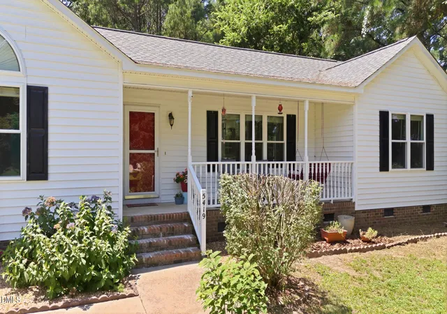 Photo 3 of Single family home for sale at 5419 Cleveland Rd, Clayton, NC 27520 | MLS# 10184579 | Listing updated on 2026-09-23