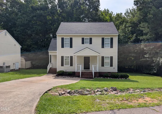 Photo 2 of Single family home for sale at 1039 Laurel Leaf Rd, Zebulon, NC 27597 | MLS# 10182938 | Listing updated on 2026-07-30