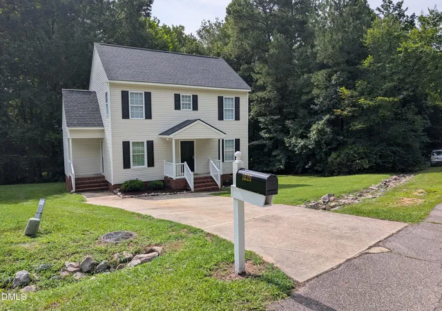 Photo 3 of Single family home for sale at 1039 Laurel Leaf Rd, Zebulon, NC 27597 | MLS# 10182938 | Listing updated on 2026-07-30