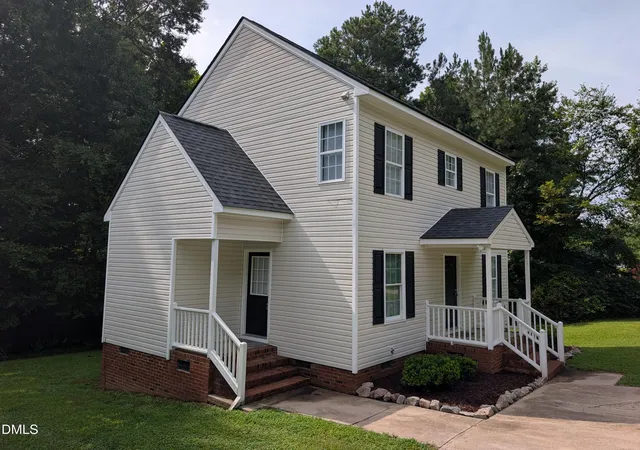 Photo 4 of Single family home for sale at 1039 Laurel Leaf Rd, Zebulon, NC 27597 | MLS# 10182938 | Listing updated on 2026-07-30