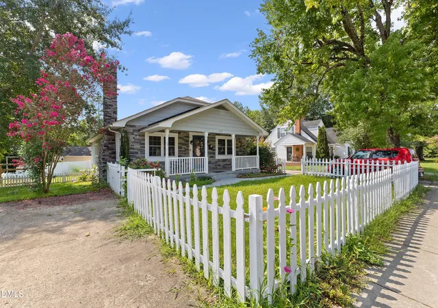 2nd image of 535 N Oneil St, Clayton, NC 27520 | MLS# 10183624