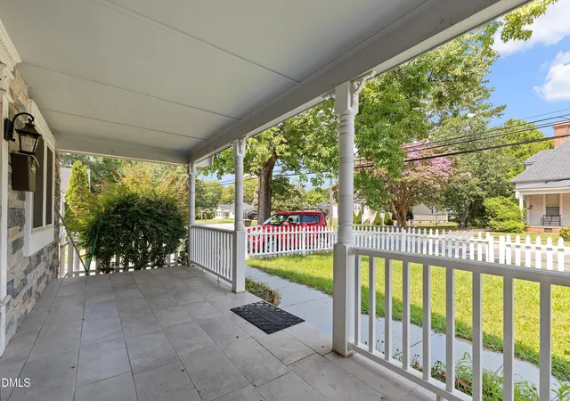 3rd image of 535 N Oneil St, Clayton, NC 27520 | MLS# 10183624