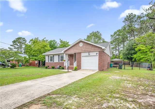 Photo 2 of Sale Pending at 5870 Hunting Ridge Rd, Hope Mills, NC 28348 | MLS# 766645 | Listing updated on 2026-08-17