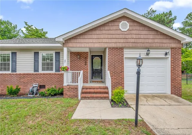 Photo 3 of Sale Pending at 5870 Hunting Ridge Rd, Hope Mills, NC 28348 | MLS# 766645 | Listing updated on 2026-08-17