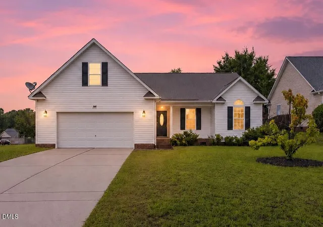 Photo 1 of Single family home for sale at 1466 Thoroughbred Trl, Parkton, NC 28371 | MLS# 10182940 | Listing updated on 2026-08-31