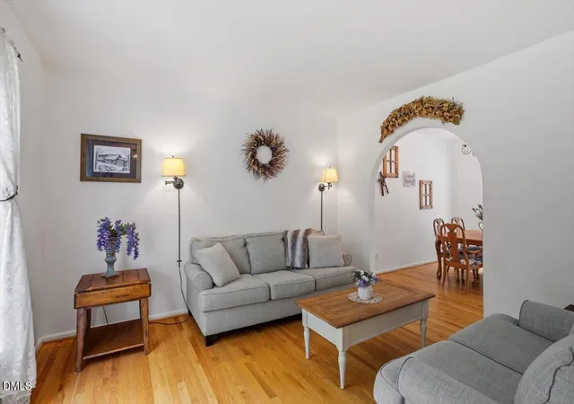Photo 4 of Single family home for sale at 87 Danning Dr, Chapel Hill, NC 27516 | MLS# 10183281 | Listing updated on 2026-09-02