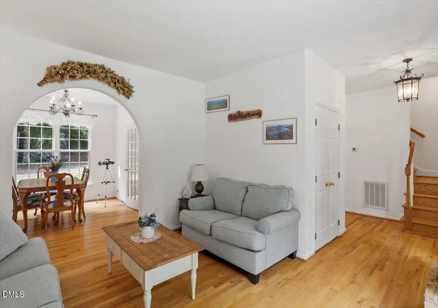 Photo 5 of Single family home for sale at 87 Danning Dr, Chapel Hill, NC 27516 | MLS# 10183281 | Listing updated on 2026-09-02