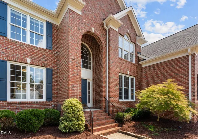 Photo 2 of Sale Pending at 10840 Round Brook Cir, Raleigh, NC 27617 | MLS# 10189327 | Listing updated on 2026-09-02