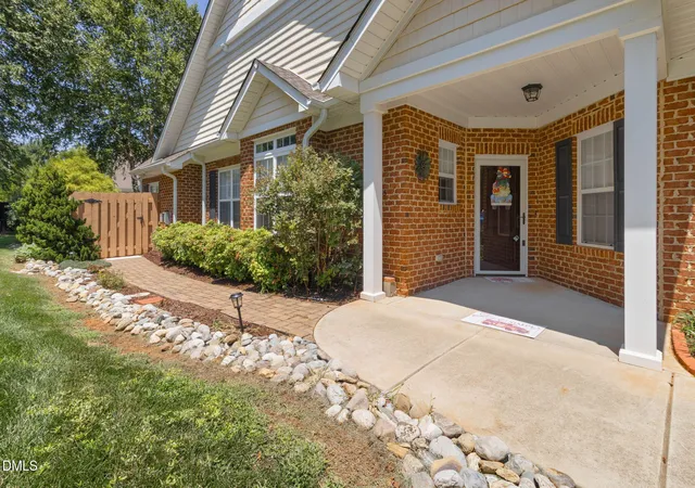 2nd image of 102 Kestrel Ct, Mebane, NC 27302 | MLS# 10183629