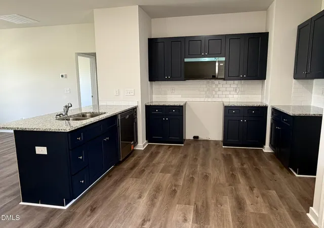 Photo 4 of Single family home for sale at 542 Barbour's Pl Dr, Four Oaks, NC 27524 | MLS# 10187569 | Listing updated on 2026-08-20