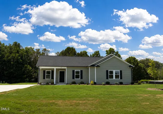 Photo 1 of Single family home for sale at 326 Barbour's Pl Dr, Four Oaks, NC 27524 | MLS# 10187617 | Listing updated on 2026-08-20
