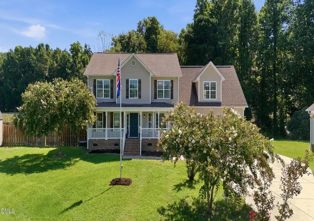 Photo 1 of Single family home for sale at 637 Dickinson Rd, Smithfield, NC 27577 | MLS# 10184552 | Listing updated on 2026-09-10
