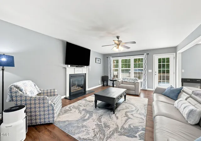Photo 2 of Single family home for sale at 637 Dickinson Rd, Smithfield, NC 27577 | MLS# 10184552 | Listing updated on 2026-09-10