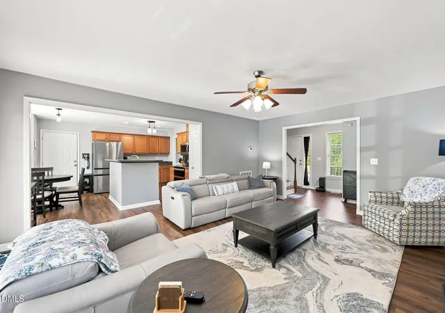 Photo 3 of Single family home for sale at 637 Dickinson Rd, Smithfield, NC 27577 | MLS# 10184552 | Listing updated on 2026-09-10