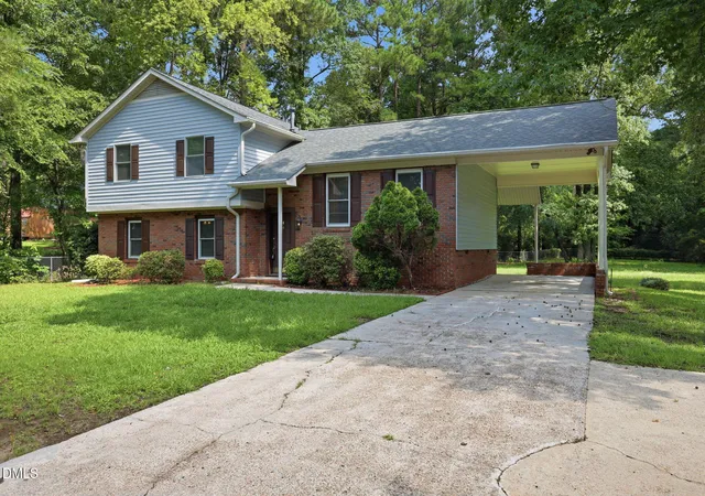 Photo 2 of Sale Pending at 3113 Comstock Rd, Raleigh, NC 27604 | MLS# 10183083 | Listing updated on 2026-09-02