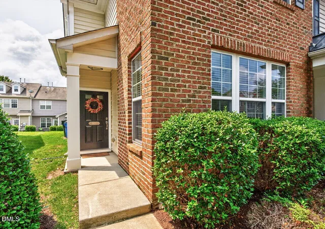 Photo 3 of Sale Pending at 802 Bryant St, Raleigh, NC 27603 | MLS# 10182903 | Listing updated on 2026-08-27