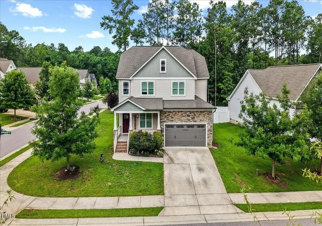 Photo 3 of Single family home for sale at 297 Hawkesburg Dr, Clayton, NC 27527 | MLS# 10183524 | Listing updated on 2026-09-29
