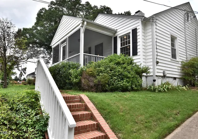 3rd image of 1837 Forest Rd, Durham, NC 27705 | MLS# 10183197