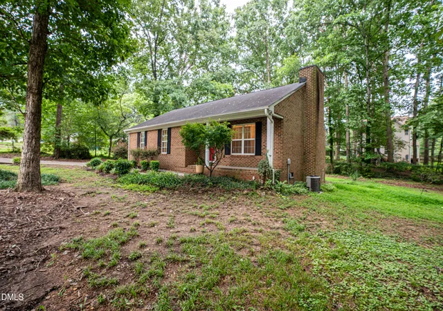 5th image of 302 Goodwin Rd, Durham, NC 27712 | MLS# 10182920